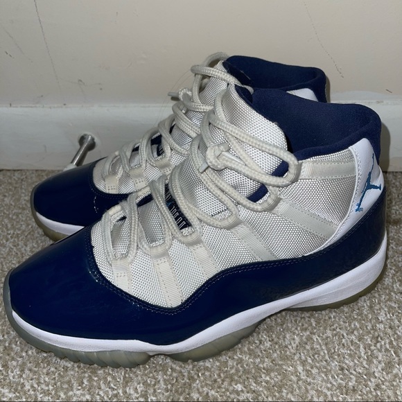 Mens Jordan 11s Navy blue - Picture 6 of 10